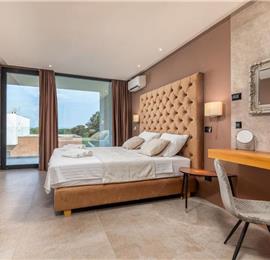 4 Bedroom Villa with Heated Pool in Lisnjan near Pula, Istria, Sleeps 8
